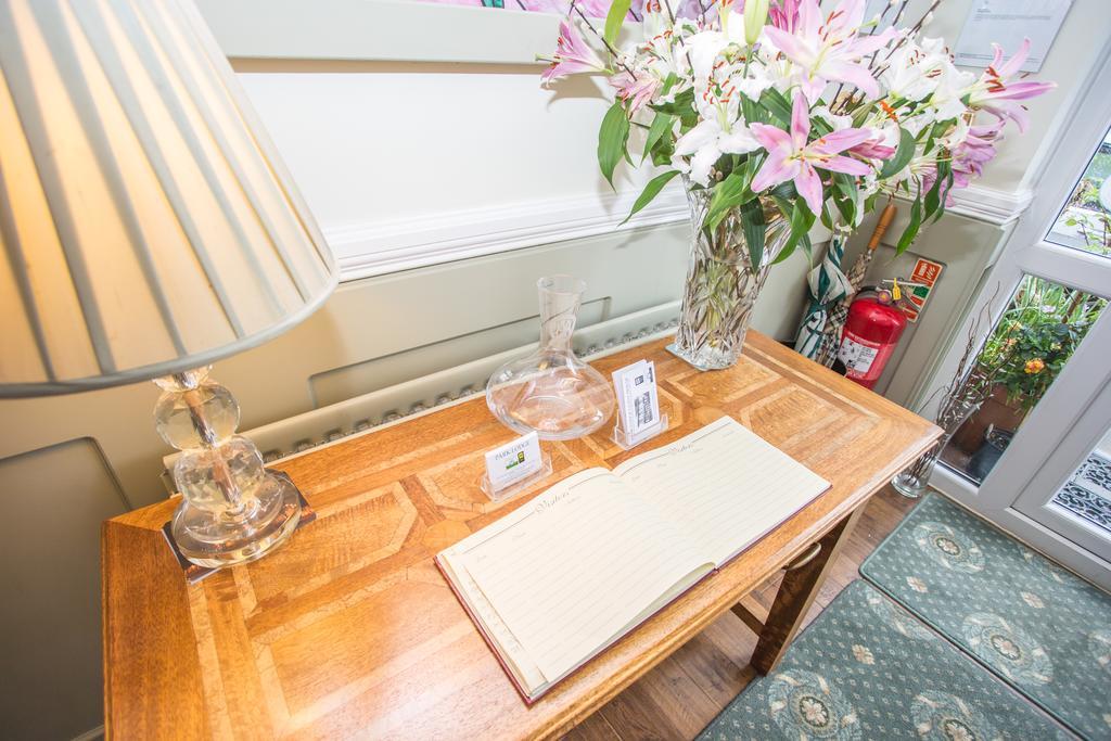 Park Lodge Guest House Whitley Bay Bagian luar foto
