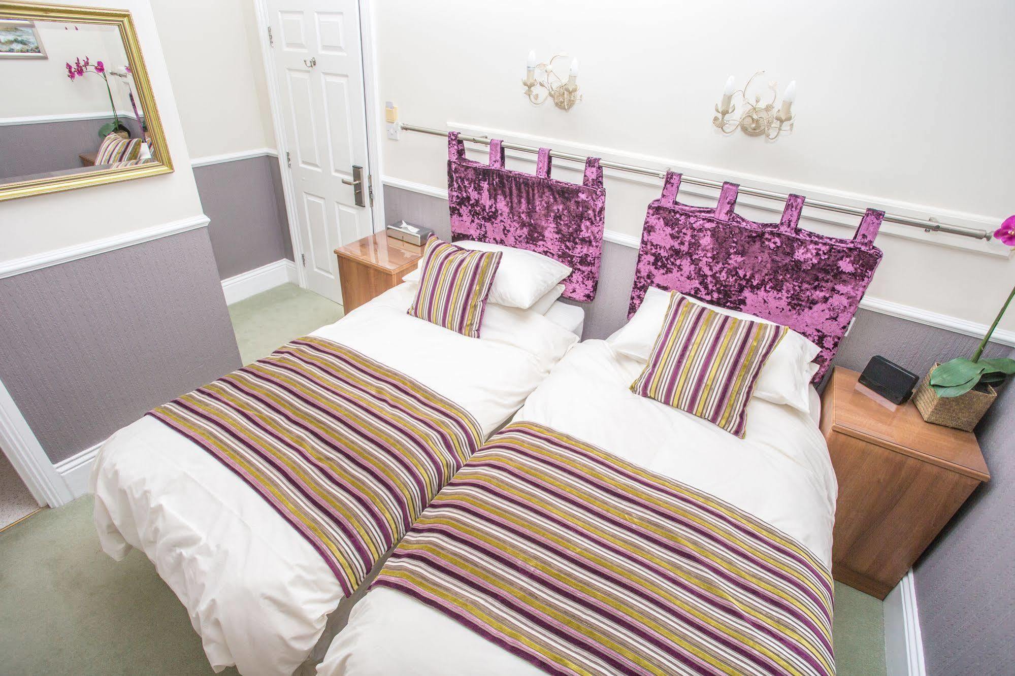 Park Lodge Guest House Whitley Bay Bagian luar foto